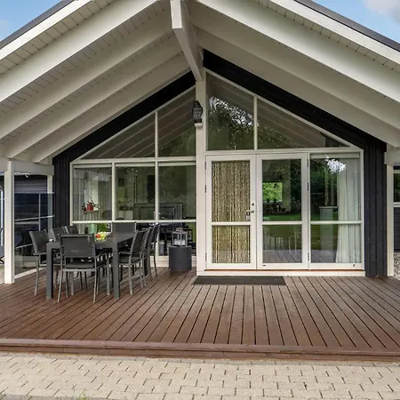 Lovely In With Wifi Holiday home